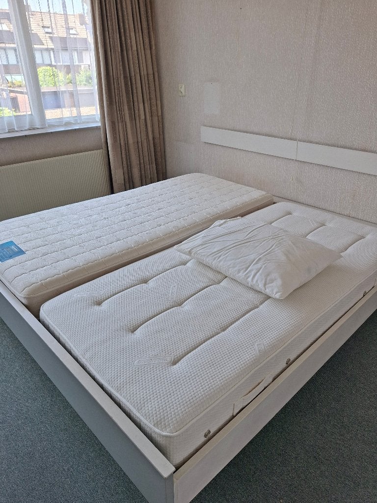 Bed, Ophalen, Gebruikt, Tweepersoons, Hout