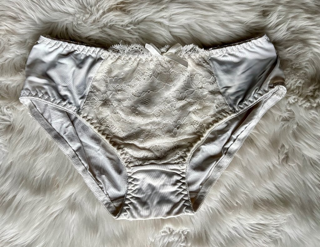 Wit satijnen slipje vintage | L, Kleding | Dames, Verzenden, Wit, Slip