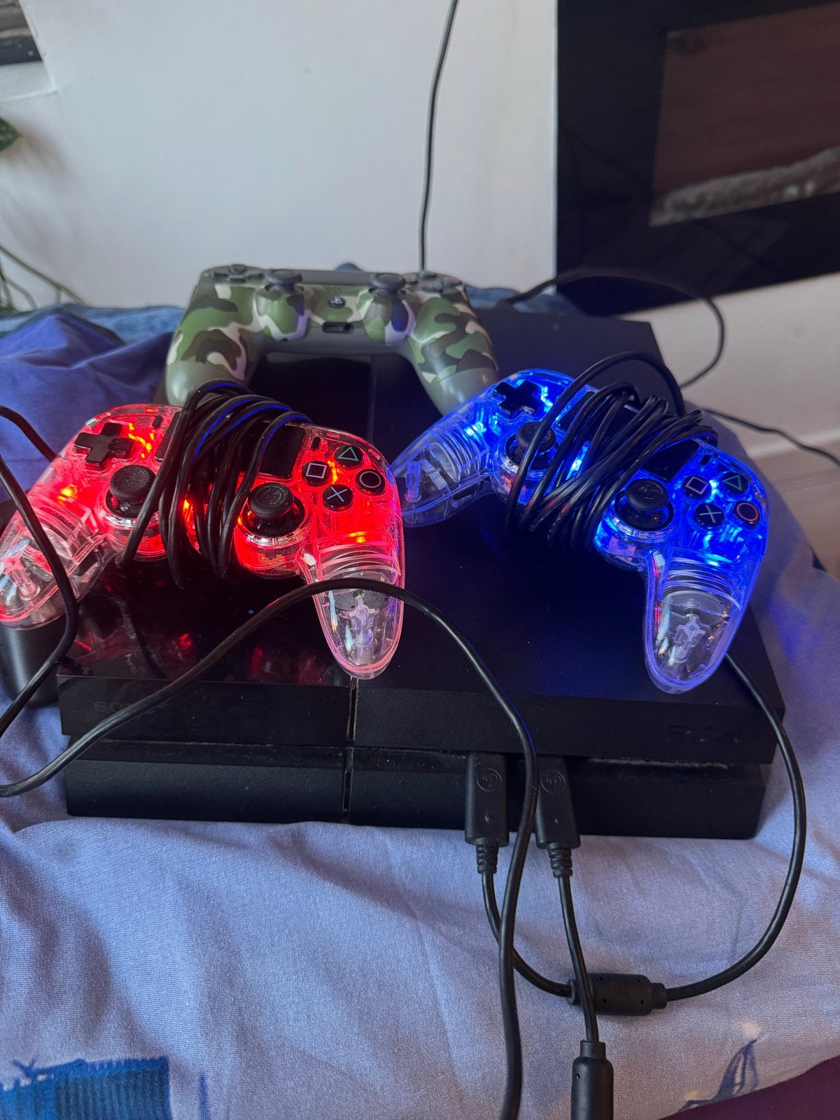 PS4 500GB met 3 controllers - Werkt, maakt geluid, Ophalen of Verzenden, Original, Met 3 controllers of meer, 500 GB