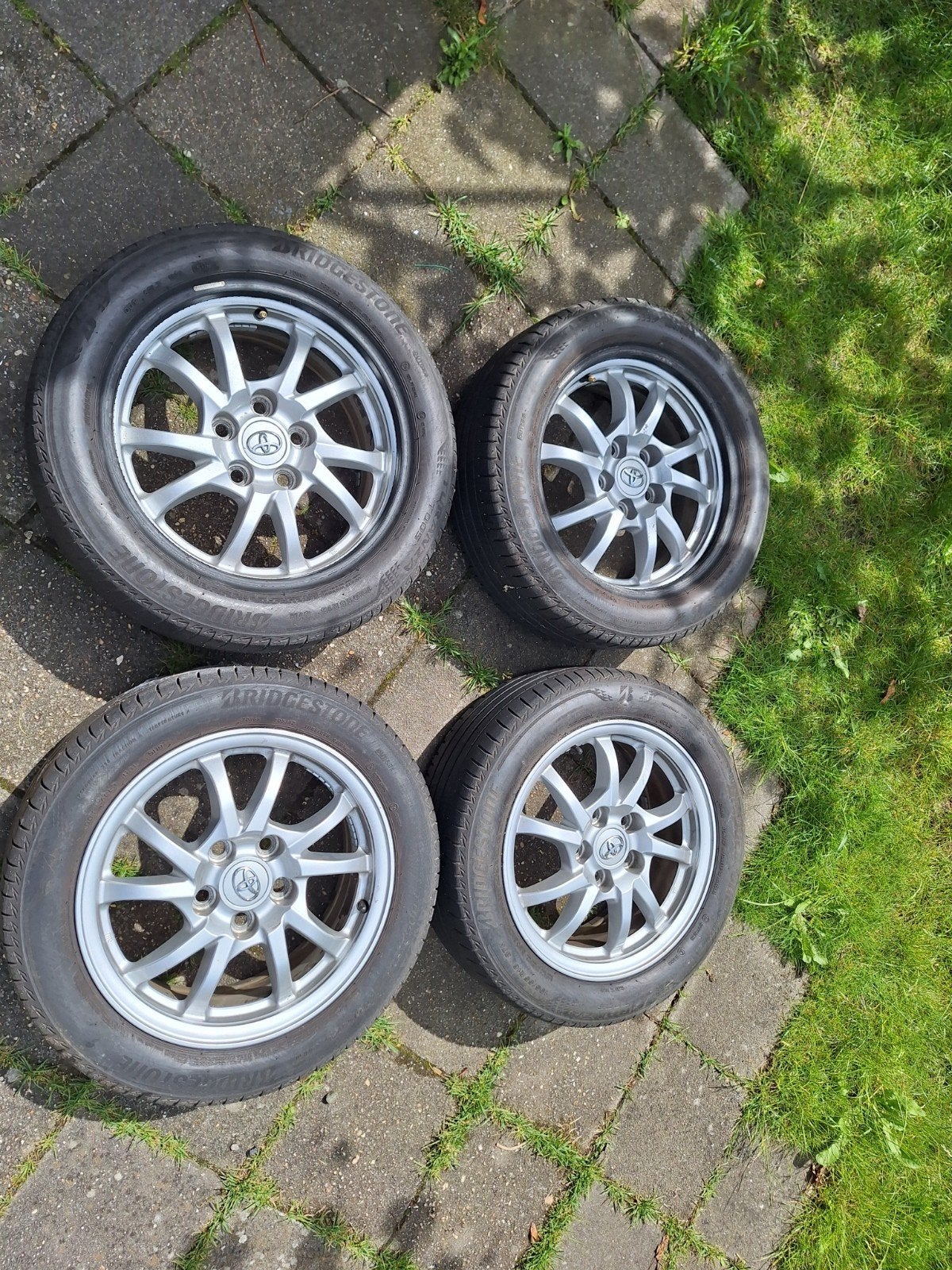 Originele 16 inch velgen voor Toyota Prius (3e generatie), Auto diversen, Wieldoppen, Ophalen