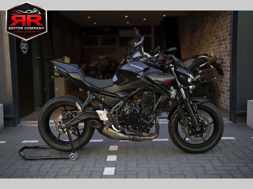 Kawasaki Z650 ABS| 2021 | akrapovič uitlaat | nieuwstaat |, Motoren, 2 cilinders, Bedrijf, Onbekend, KAWASAKI