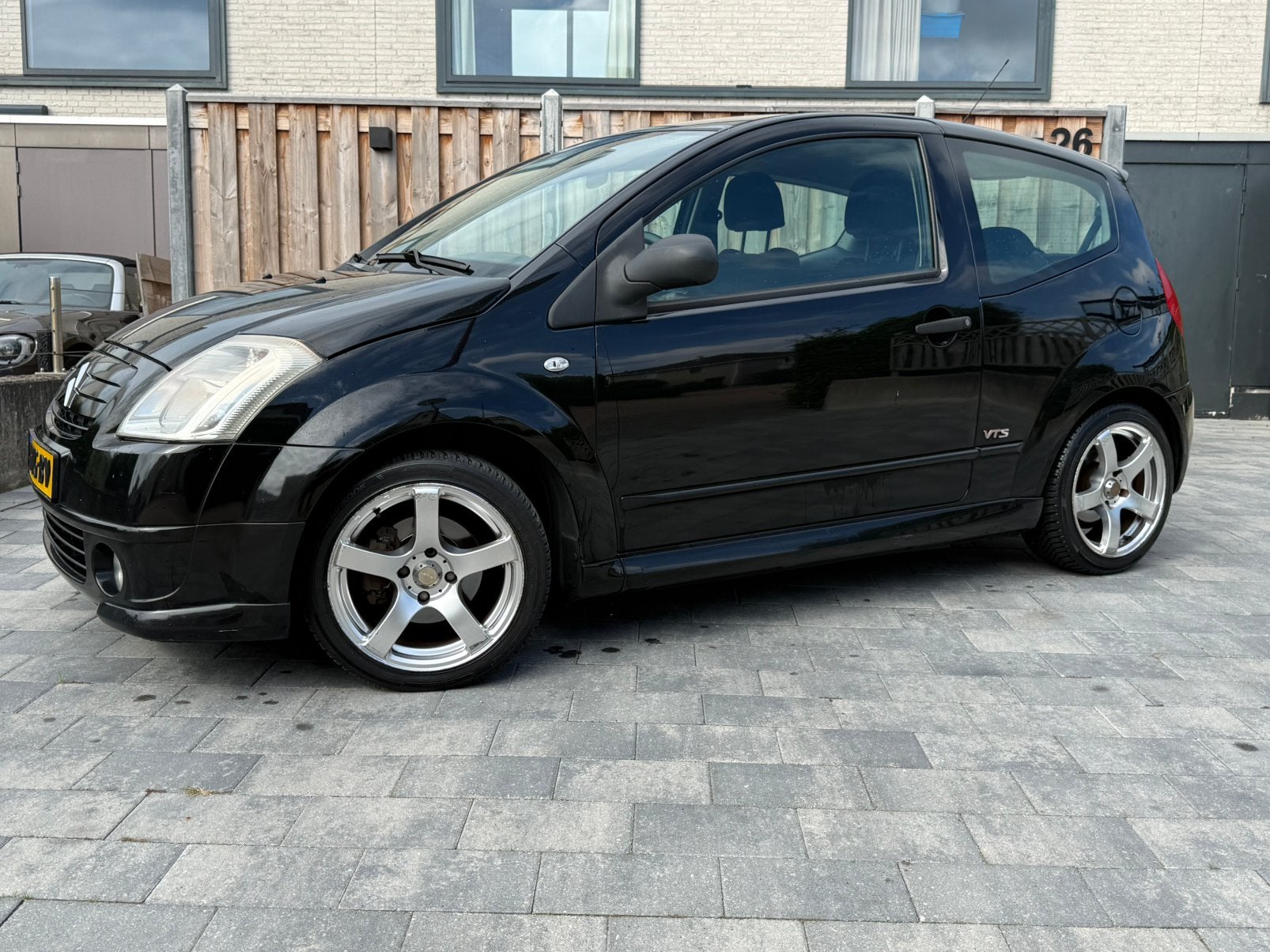 Citroën C2 1.6 I 16V | VTS | camera | Apk | Nap| 2e eigenaar, Voorwielaandrijving, Zwart, 4 cilinders, 4 stoelen