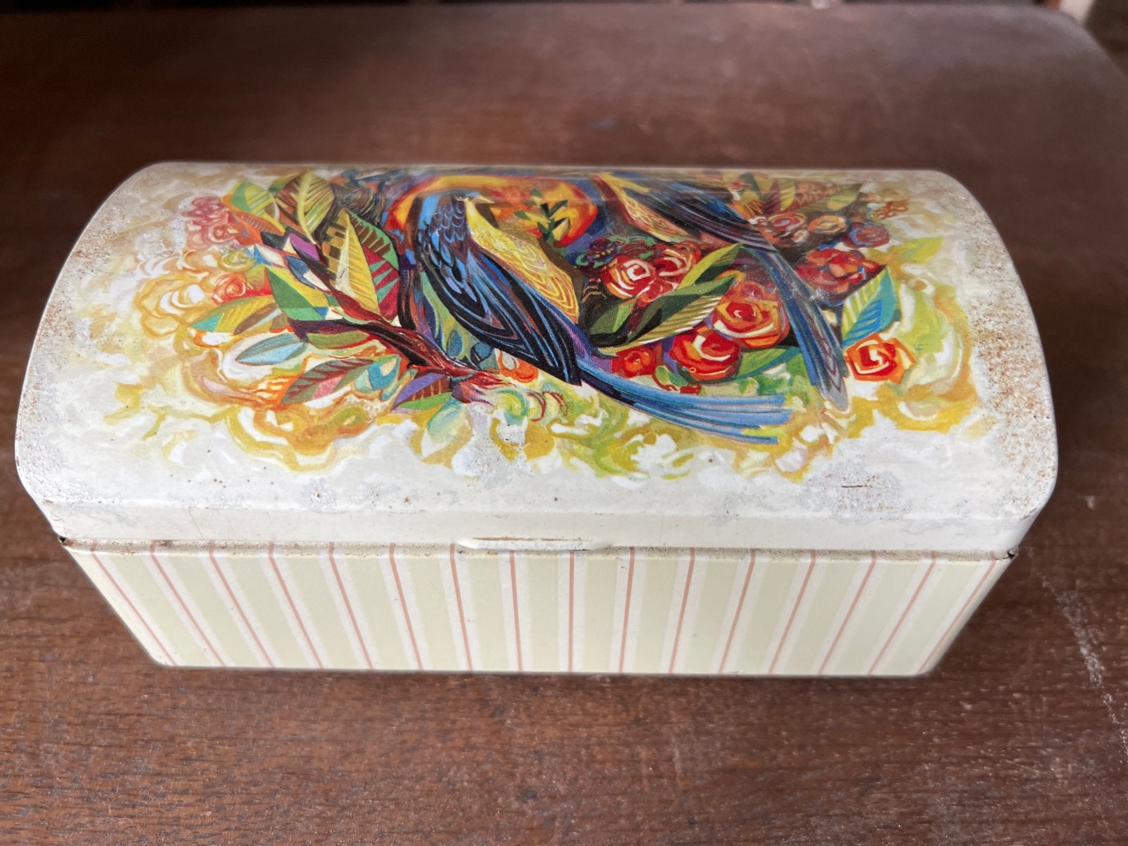 Vintage blikken trommel met vogel- en bloemmotief, Ophalen of Verzenden, Gebruikt, Koek(jes), Overige merken