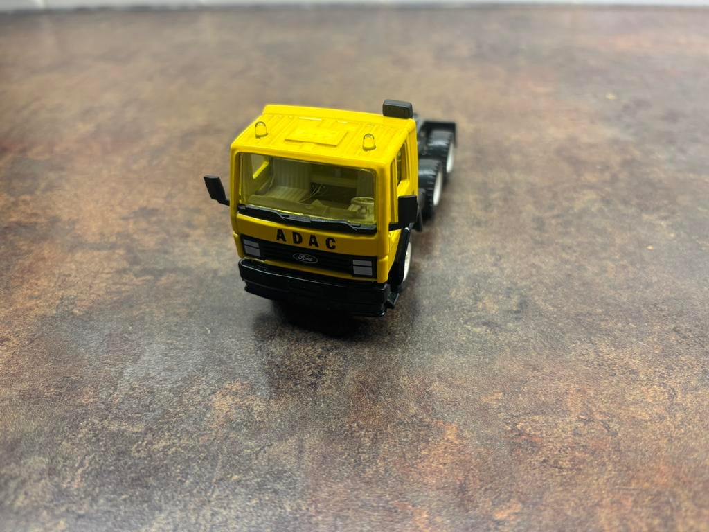 Siku ford cargo truck, Hobby en Vrije tijd, Modelauto's | 1:50, Ophalen of Verzenden, Zo goed als nieuw, Bus of Vrachtwagen