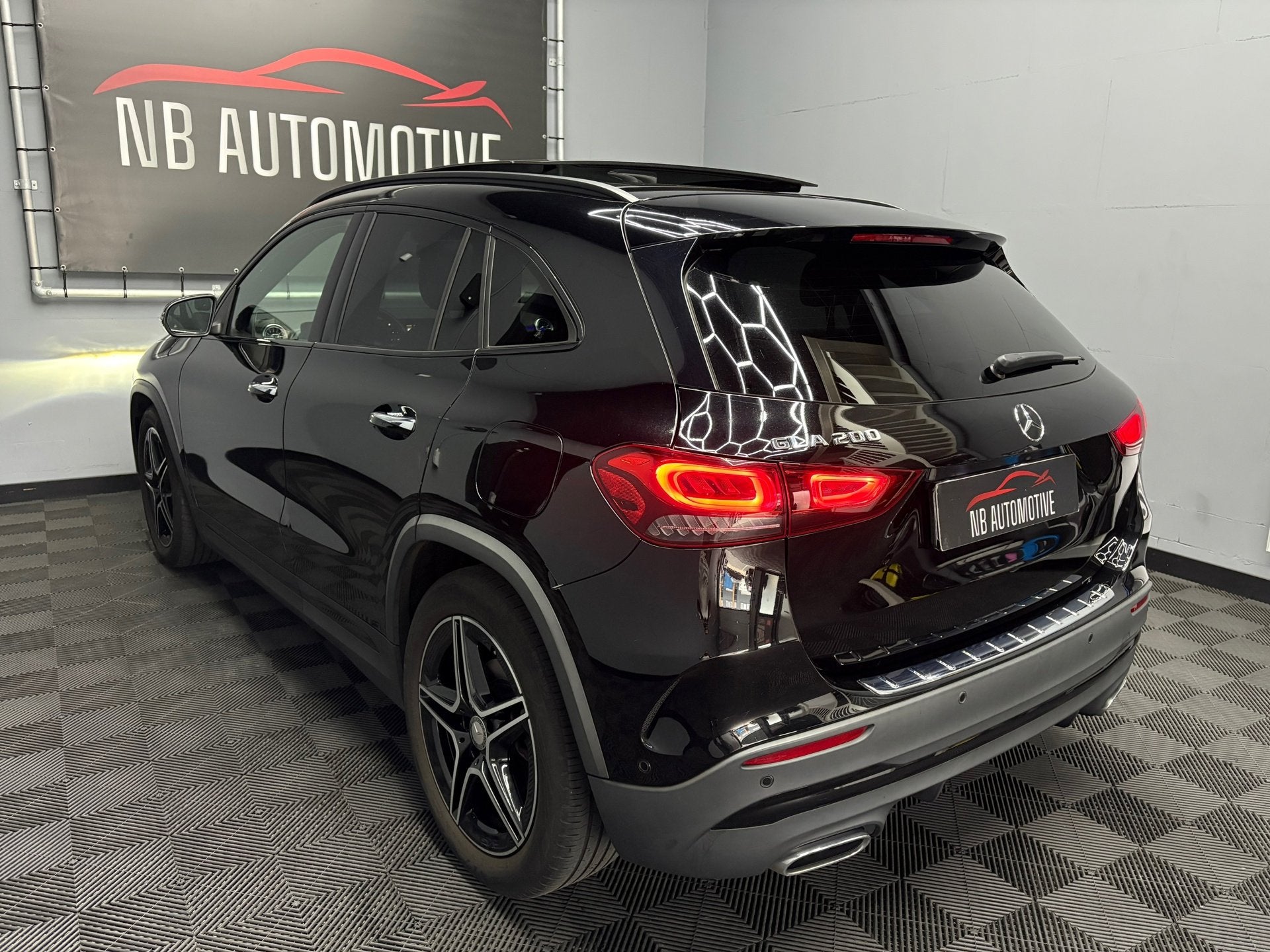 Mercedes-Benz GLA-klasse 200 Business Solution AMG, Auto's, 4 cilinders, SUV of Terreinwagen, Automatische klimaatregeling, 1332 cc