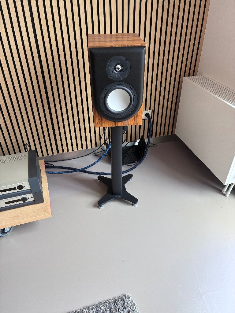 Revel M20 Monitor speakers inclusief Dynaudio 10 stands, Audio, Tv en Foto, Luidsprekers, Gebruikt, 60 tot 120 watt, Boekenplank luidspreker
