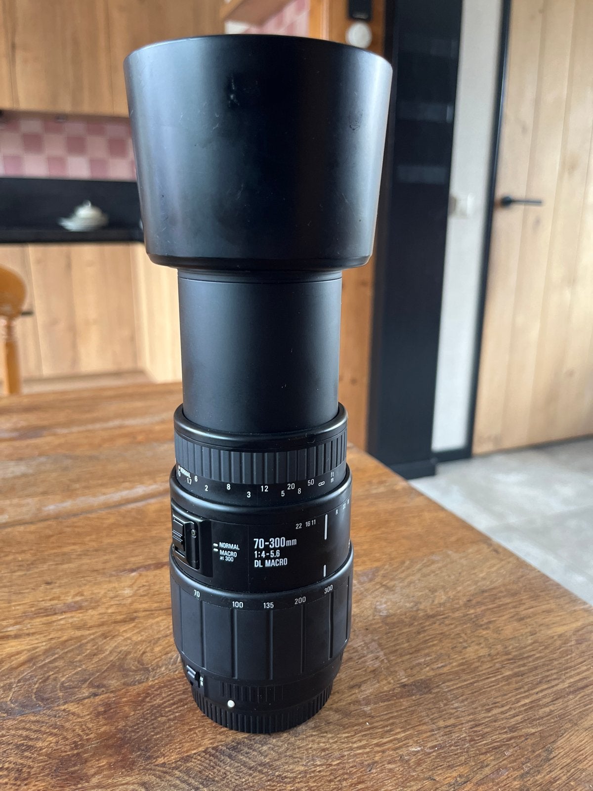Sigma 70-300mm 1:4-5.6 DL Macro lens - Defect, Niet werkend, Sigma, Macrofunctie, Telelens