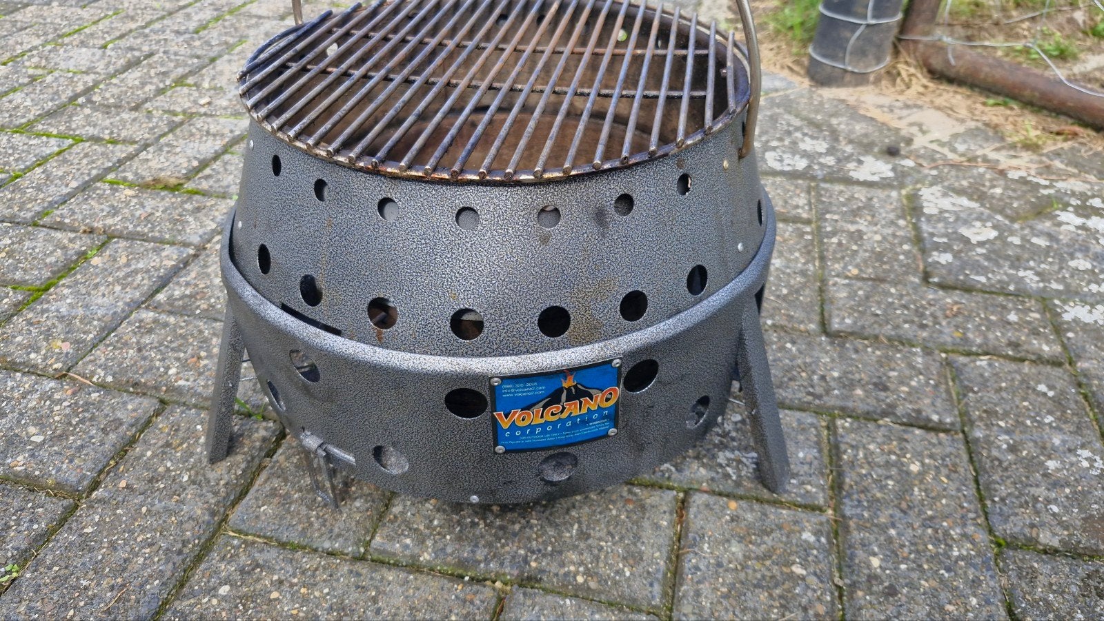 BBQ en Vuurkorf in 1 (Volcano) - Zeer Goede Conditie, Ophalen of Verzenden, Gebruikt, Vuurkorf