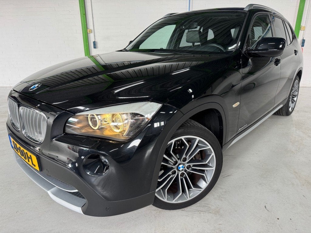 Bmw X1 XDRIVE28I EXECUTIVE / 6-cilinder / Camera / Afneembar, Auto's, BMW, Euro 5, Gebruikt, 2000 kg, 259 pk