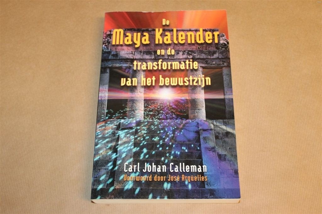 aDe Maya-Kalender en de Transformatie van Bewustzijn 2004, Boeken, Ophalen of Verzenden, Gelezen, Overige onderwerpen, Achtergrond en Informatie