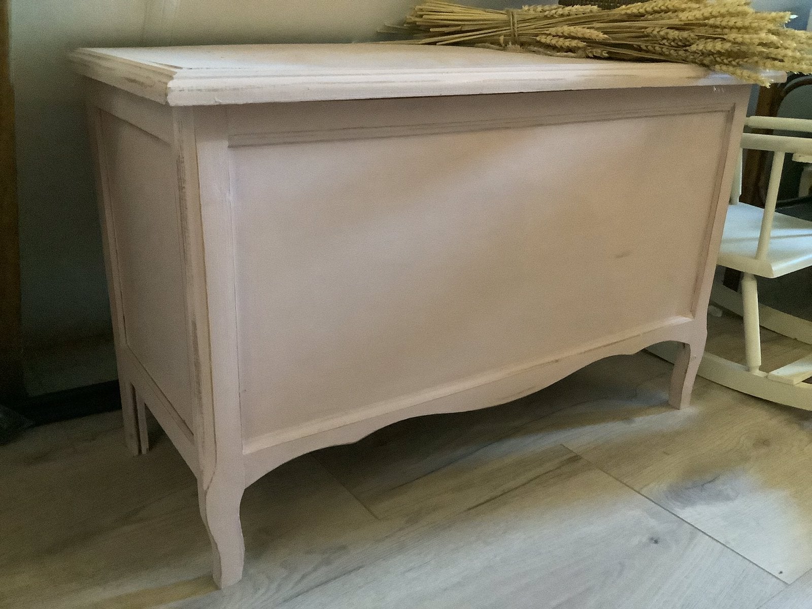 Franse brocante opbergkist voor kinderkamer queen ann taupe, Ophalen, Zo goed als nieuw, 50 tot 100 cm, Minder dan 50 cm