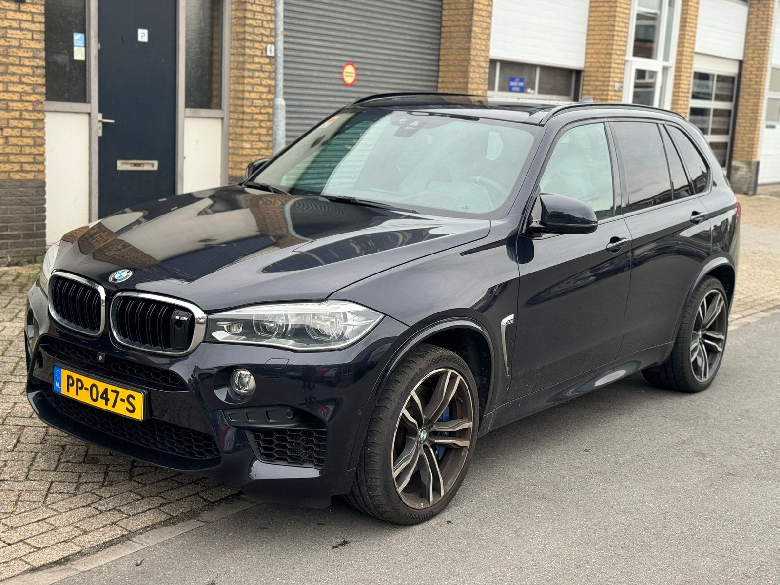 BMW X5 M X5M 575 PK Xdrive Panorama Wit Leer Line Ass, Auto's, Automaat, 4395 cc, Zwart, Leder
