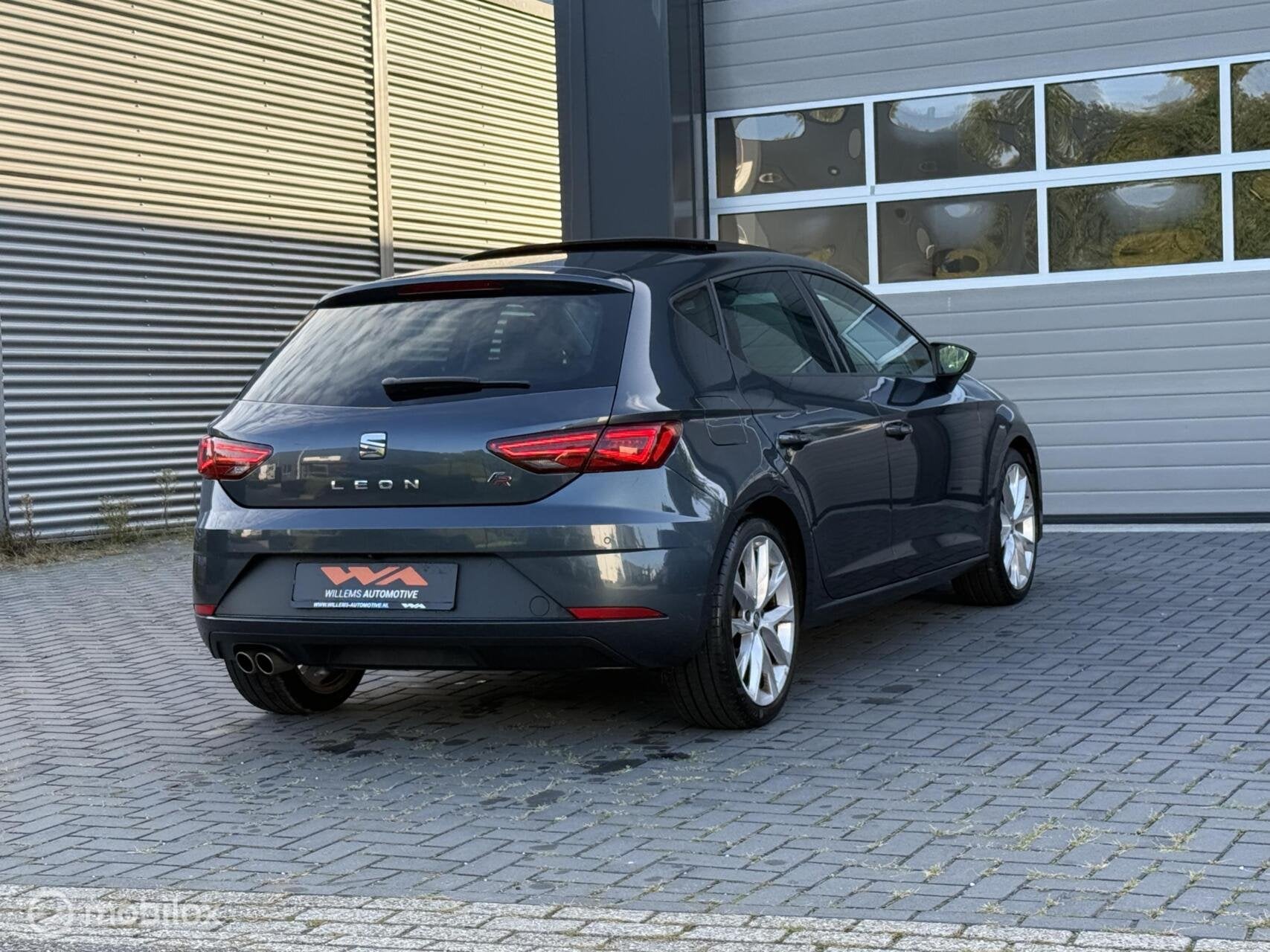 Seat Leon 1.5 TSI FR 150PK DSG|Pano|ACC|Virtual|Beats|18inch, Auto's, 4 cilinders, 150 pk, Leon, Bedrijf