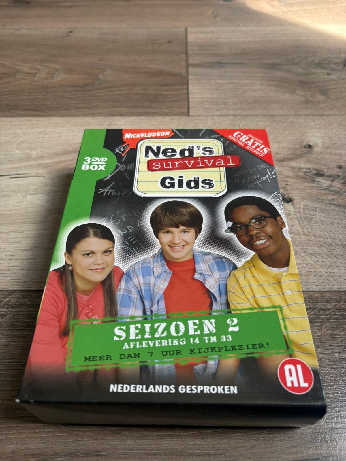Neds Survival Gids seizoen 2, Vanaf 12 jaar, Ophalen of Verzenden, Zo goed als nieuw, Actie en Avontuur