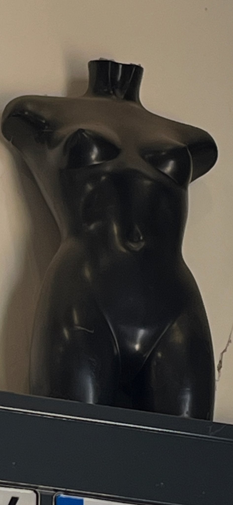Zwarte vrouwelijke paspop - torso, Ophalen of Verzenden, Zo goed als nieuw