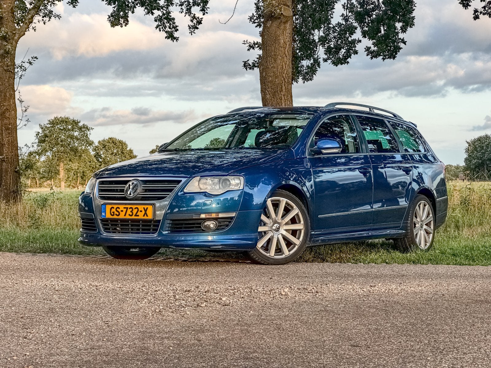 Volkswagen Passat Variant 2.0 TSI R-Design (2009), Zwart, 4 cilinders, 1984 cc, Blauw