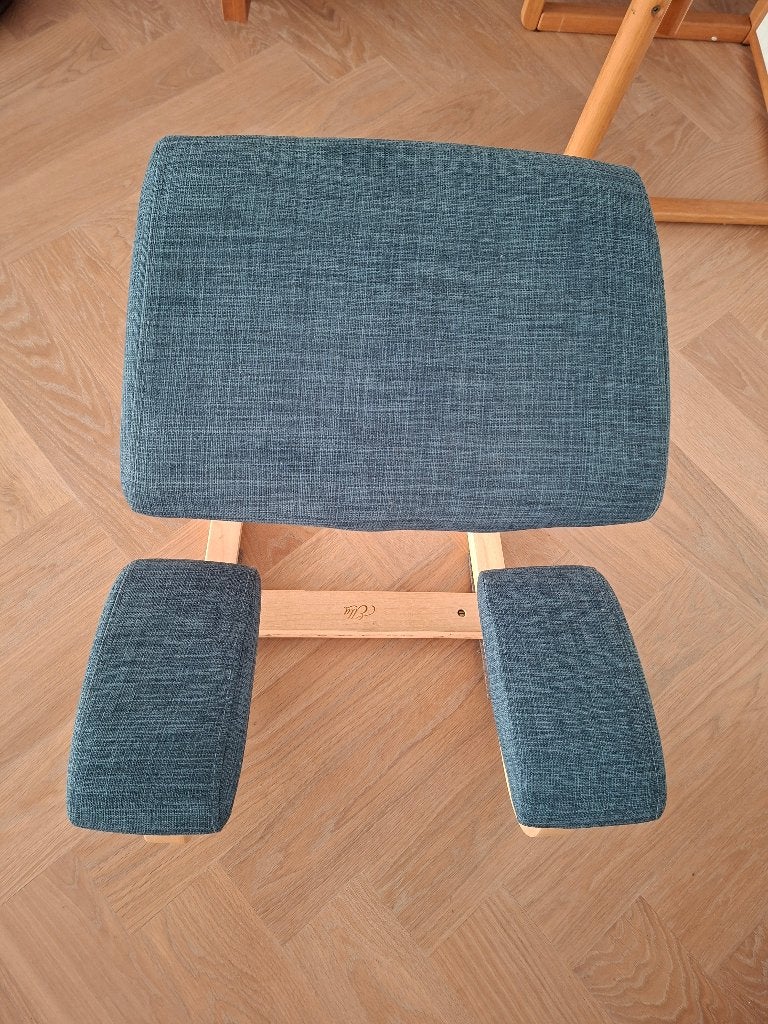 Kniestoel middenblauw, Ophalen, Blauw, Zo goed als nieuw, Bureaustoel