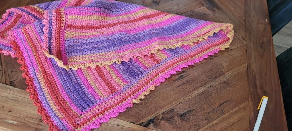 Handgemaakte gehaakte dekentje/plaid - Roze, paars, oranje, Ophalen of Verzenden, Nieuw