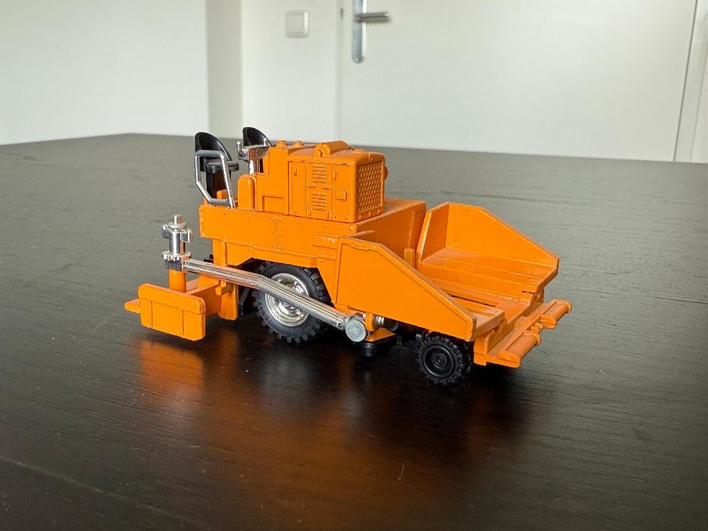 SAKAI Asphalt Finisher Mini Power No 21, Ophalen of Verzenden, Zo goed als nieuw, Auto, Overige merken