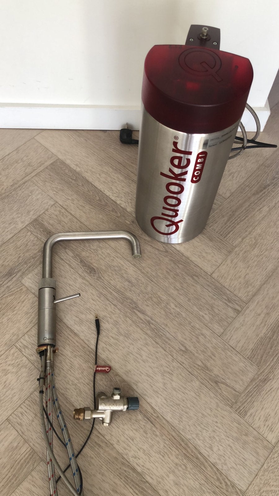 Quooker Combi E 7 Liter Boiler + Fusion Square RVS Kraan, Verzenden, Gebruikt, Minder dan 50 cm, Minder dan 100 cm