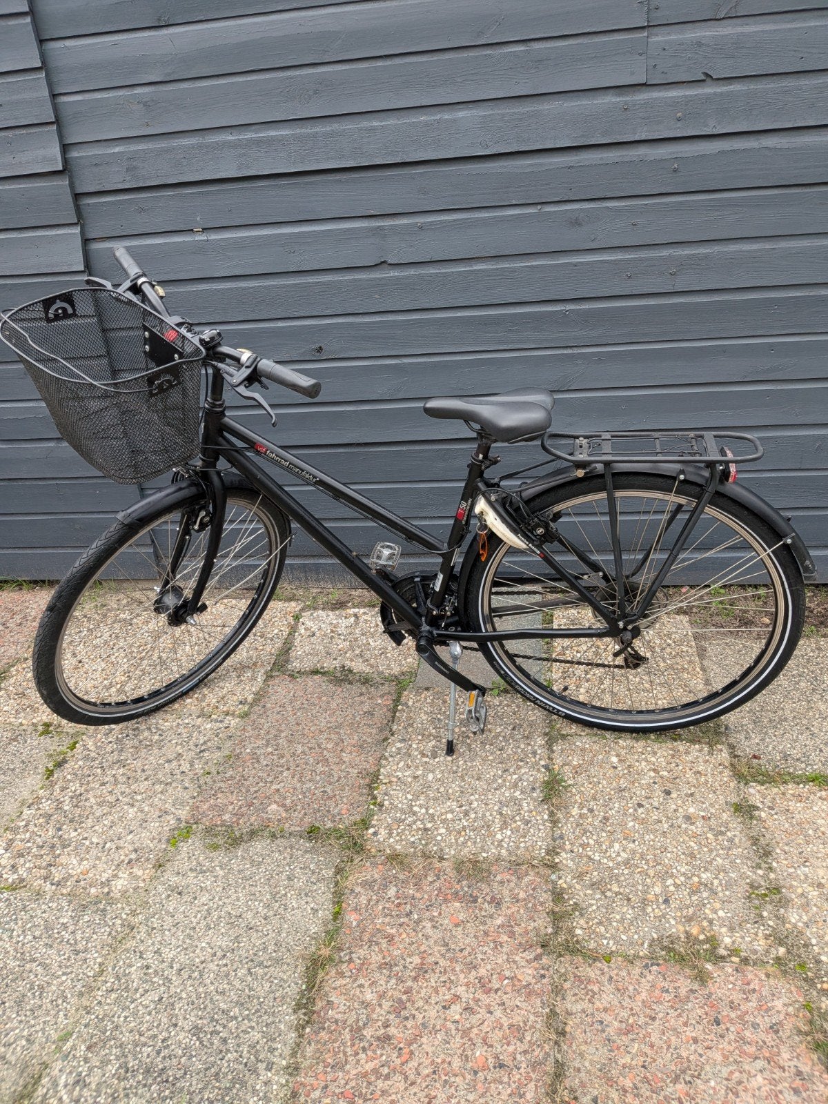 Zwarte damesfiets met mandje en versnellingen, Velgrem, Versnellingen, Ophalen, Overige merken