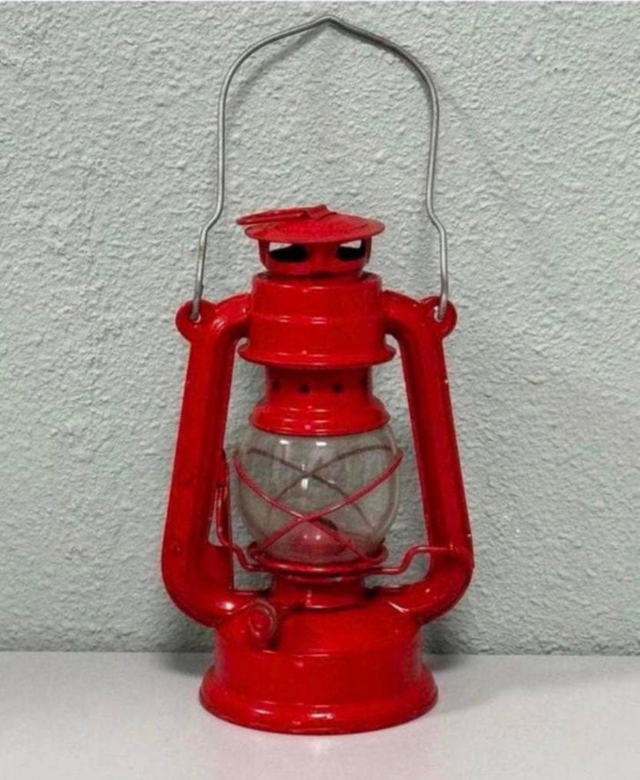 Antieke antiek rood rode stormlamp olielantaarn olielamp, Ophalen of Verzenden