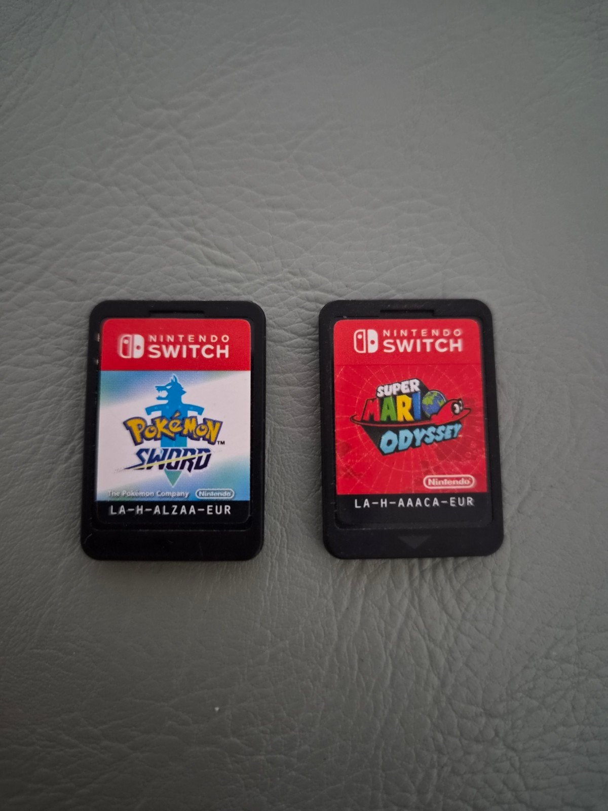 Pokémon Sword & Super Mario Odyssey Nintendo Switch games, Online, 1 speler, Ophalen of Verzenden, Zo goed als nieuw