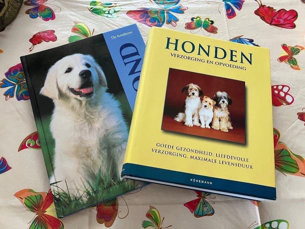 2 boeken over Honden ( verzorging en opvoeding ), Ophalen of Verzenden, Zo goed als nieuw, Honden