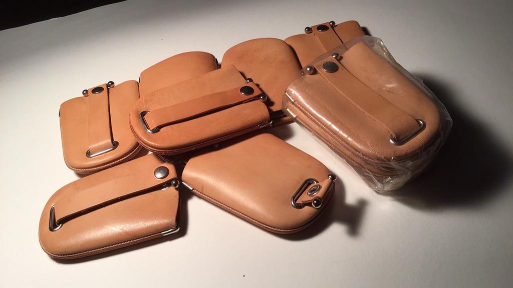 Sleutelhangers van leer (NIEUW) 10 stuks, Auto-onderdelen, Uitlaatsystemen, Ophalen of Verzenden, Nieuw