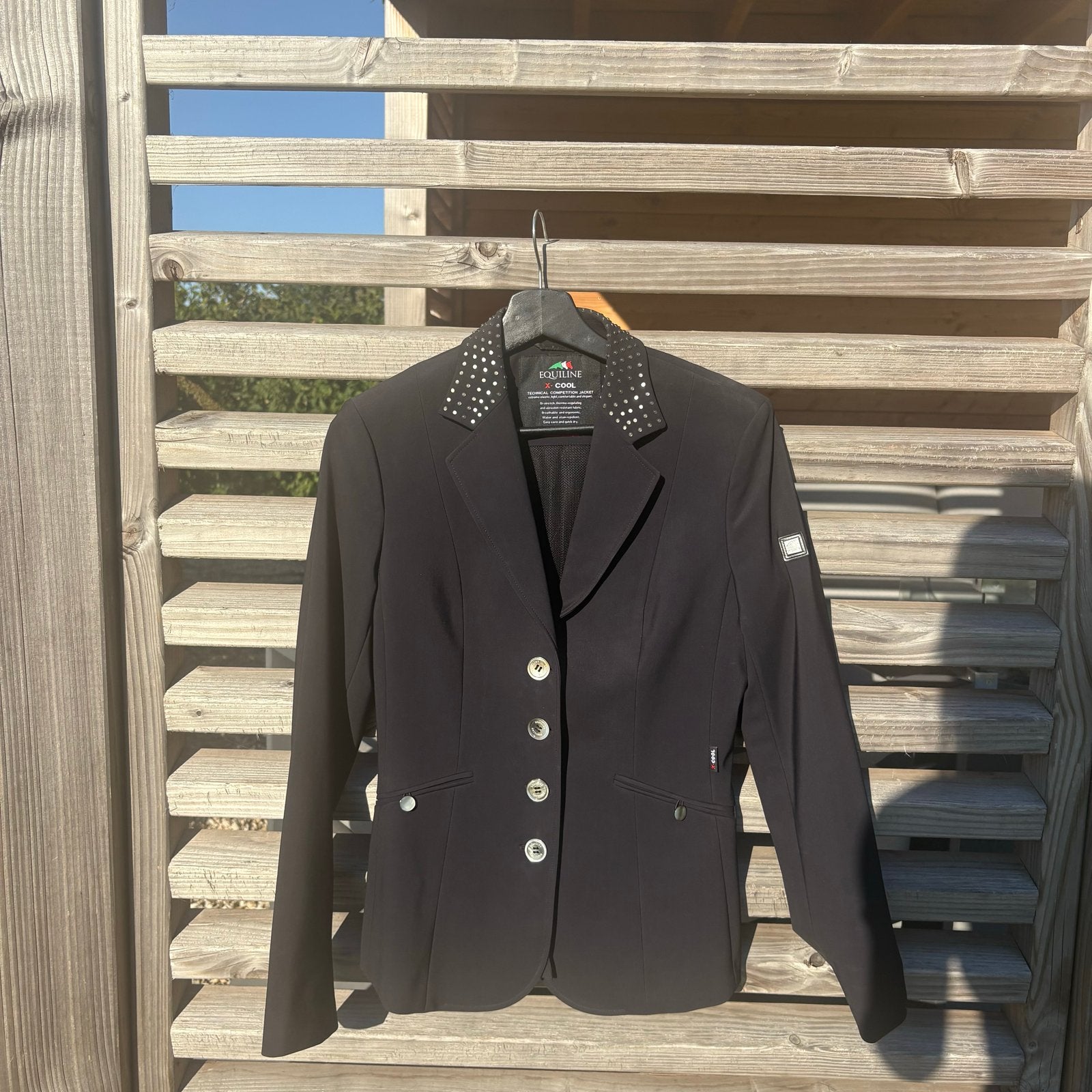 Equiline X-COOL wedstrijdjasje met studs maat 42, Dieren en Toebehoren, Paardrijkleding, Blauw, L, Overige merken, Ophalen of Verzenden