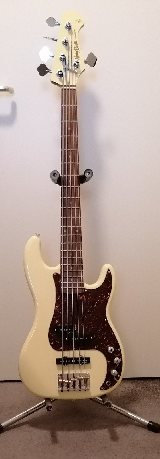 Aangeboden HB 5 string basgitaar, Muziek en Instrumenten, Snaarinstrumenten | Gitaren | Bas, Ophalen, Zo goed als nieuw, Elektrisch