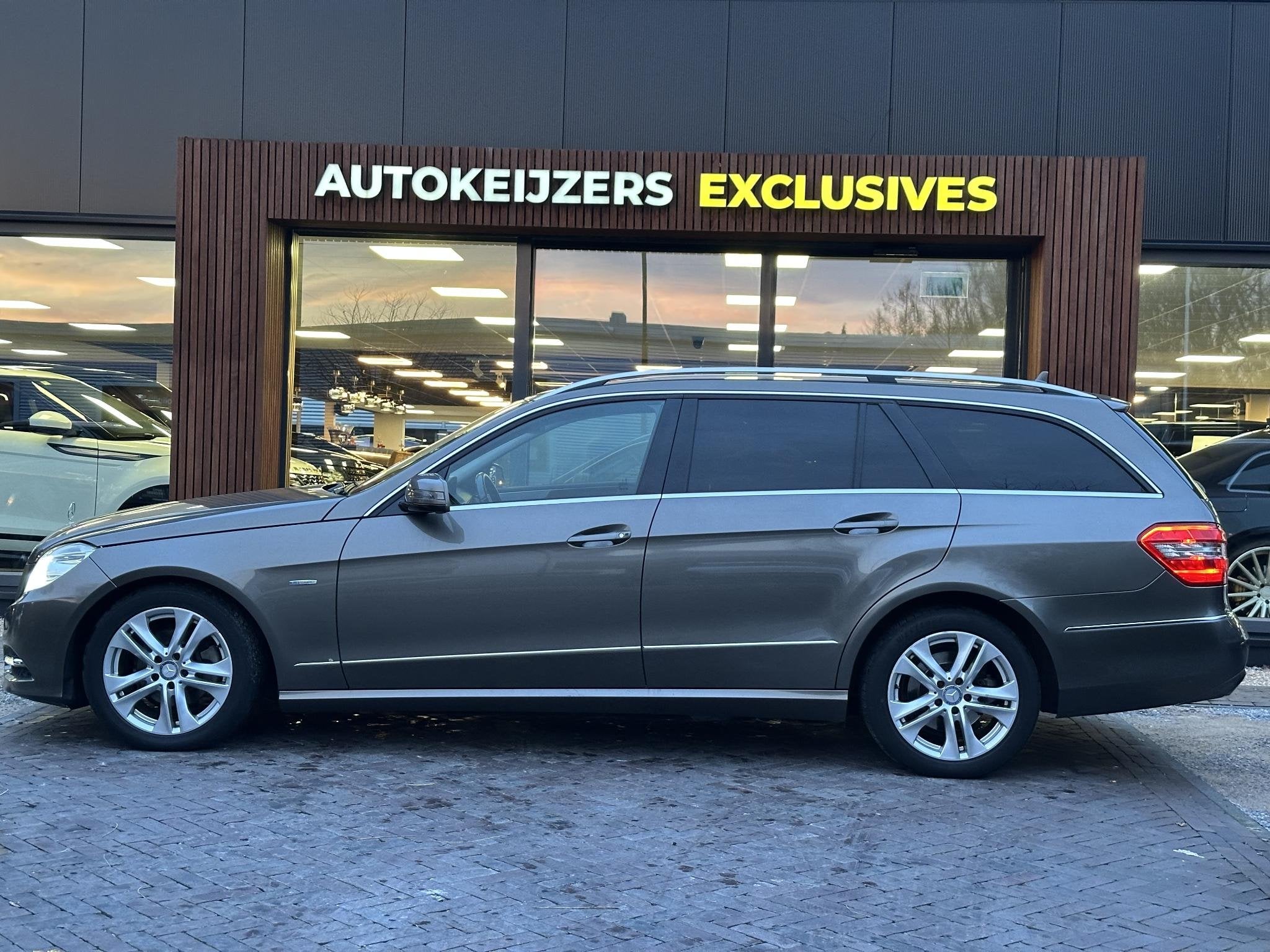 Mercedes-Benz E-klasse Estate 220 CDI Business Class Avantga, Auto's, Automaat, Euro 5, Achterwielaandrijving, Gebruikt