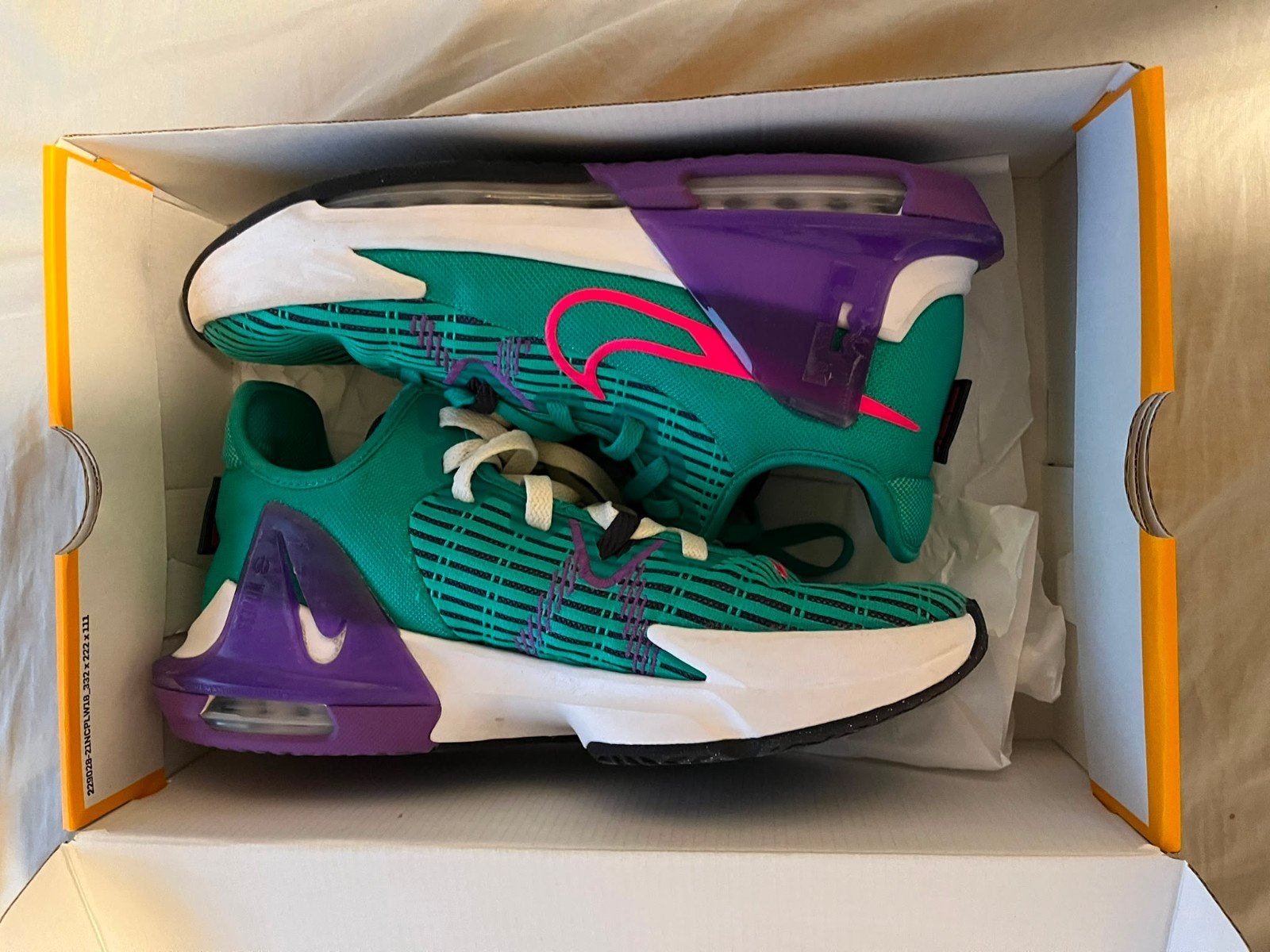Nike LeBron Witness VI Sneakers - met doos, Overige kleuren, Nike, Ophalen of Verzenden, Sneakers of Gympen