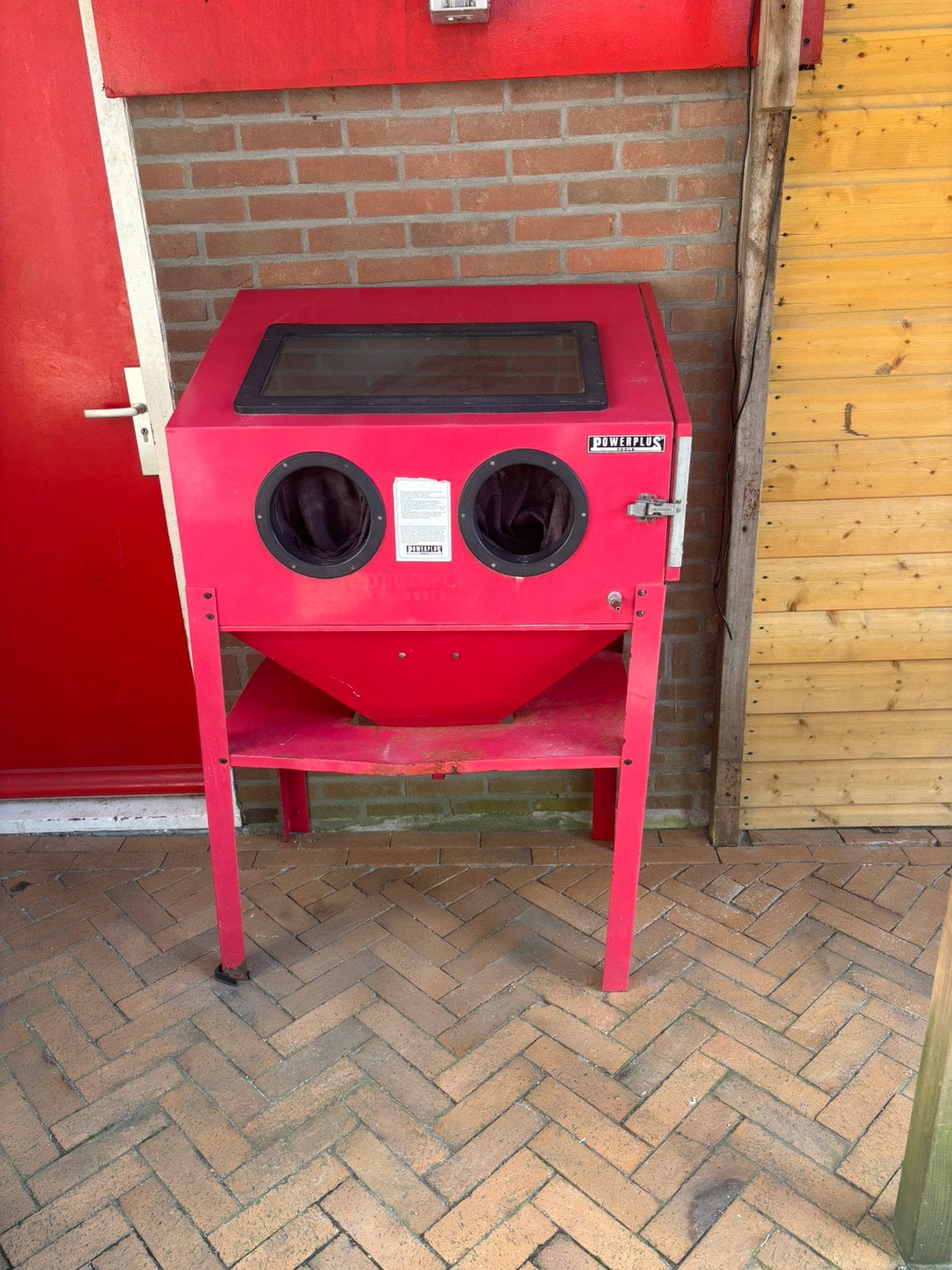 Zandstraal cabine, Ophalen of Verzenden, Zo goed als nieuw