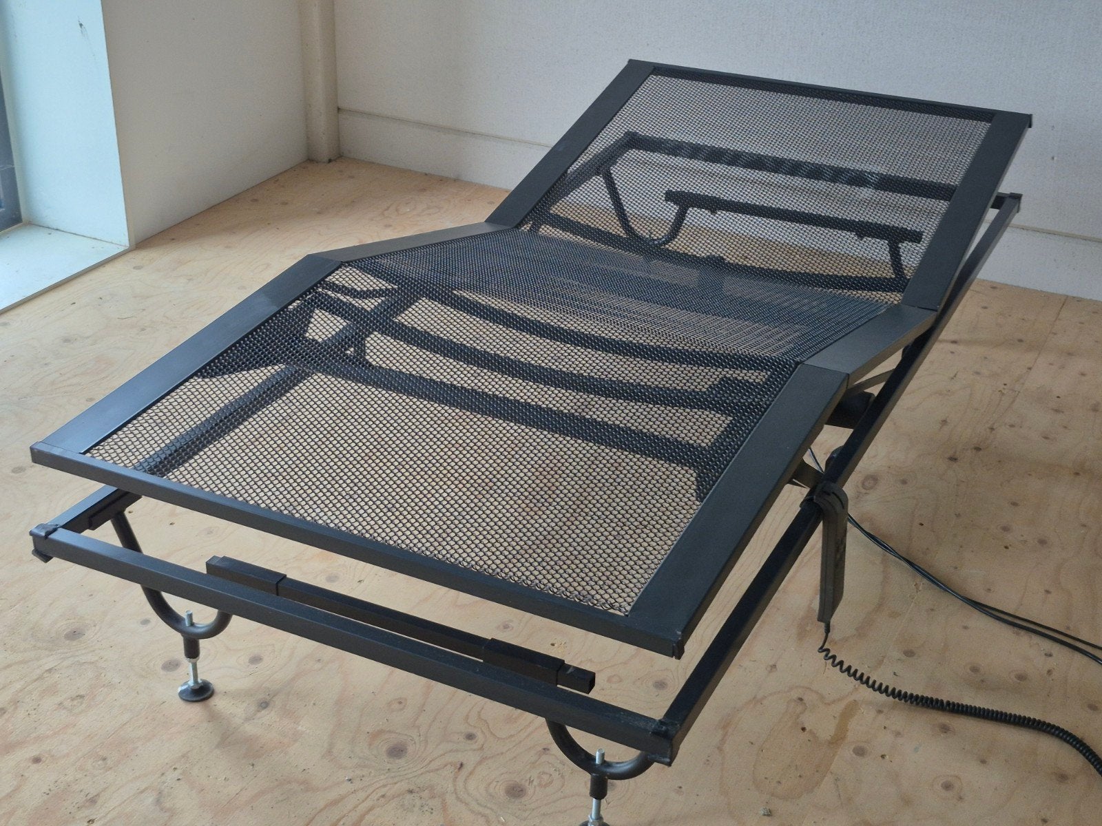 auping,elektrisch bedienbare bedbodem,90x200cm,spiraalbodem, Huis en Inrichting, Ophalen, Gebruikt, 90 cm, Eenpersoons