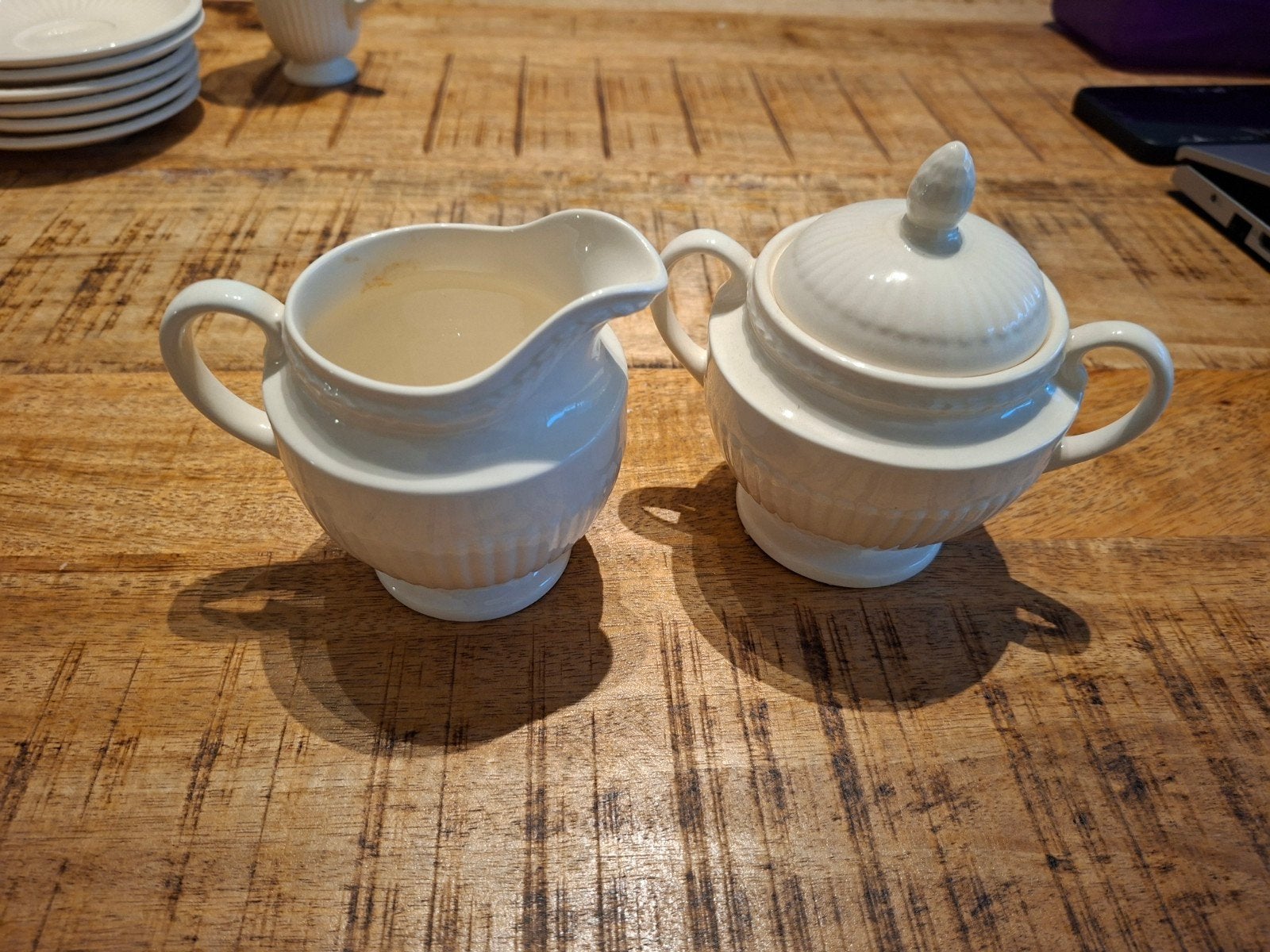 Wedgwood Edme suikerpot en melkkan, Ophalen, Zo goed als nieuw, Aardewerk, Overige typen