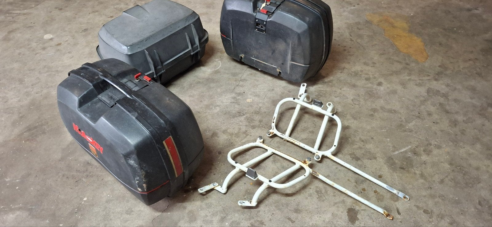 Honda Transalp 600 kofferset, Ophalen