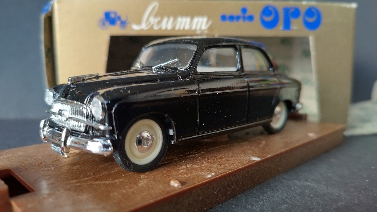 Fiat 1400 B 1:43 Brumm Pol, Hobby en Vrije tijd, Overige merken, Auto, Verzenden, .