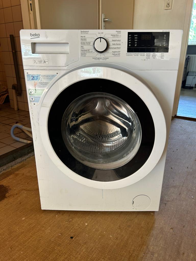 Beko wasmachine samen met droger, Ophalen of Verzenden, Zo goed als nieuw, 1200 tot 1600 toeren