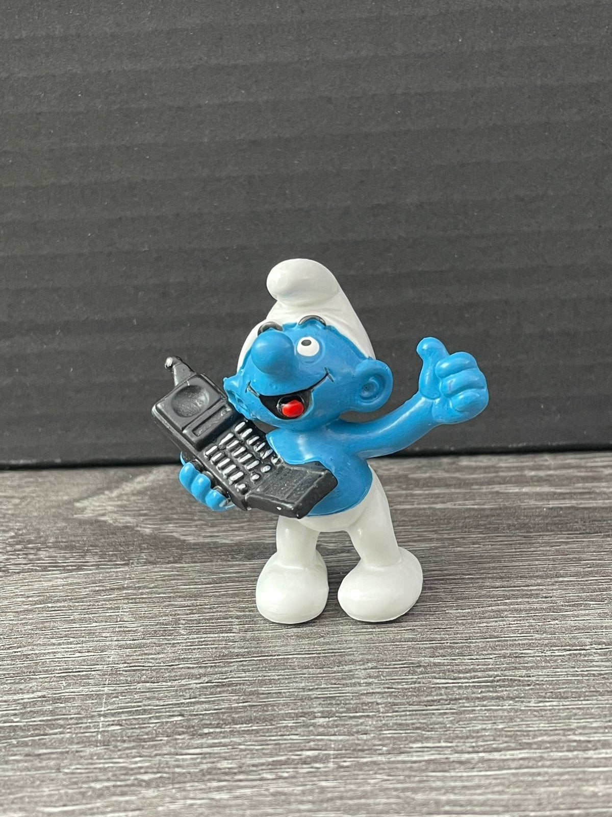 Smurf met mobiele telefoon - Vintage Smurfen figuurtje, Ophalen of Verzenden, Gebruikt, Overige Smurfen, Poppetje, Figuurtje of Knuffel