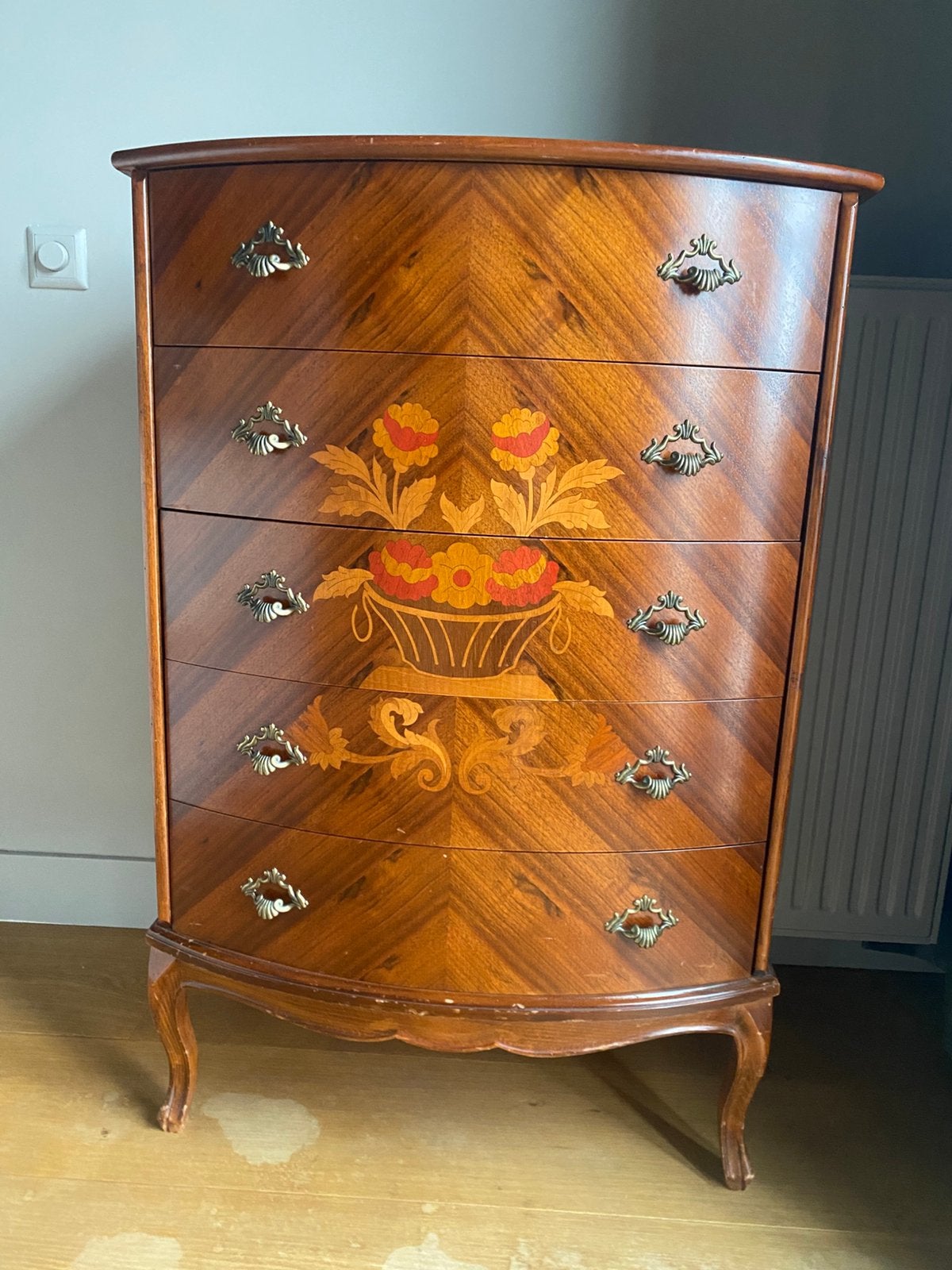 Louis XV-stijl bombe commode met florale marqueterie kast, Ophalen, Zo goed als nieuw, 25 tot 50 cm, Minder dan 100 cm