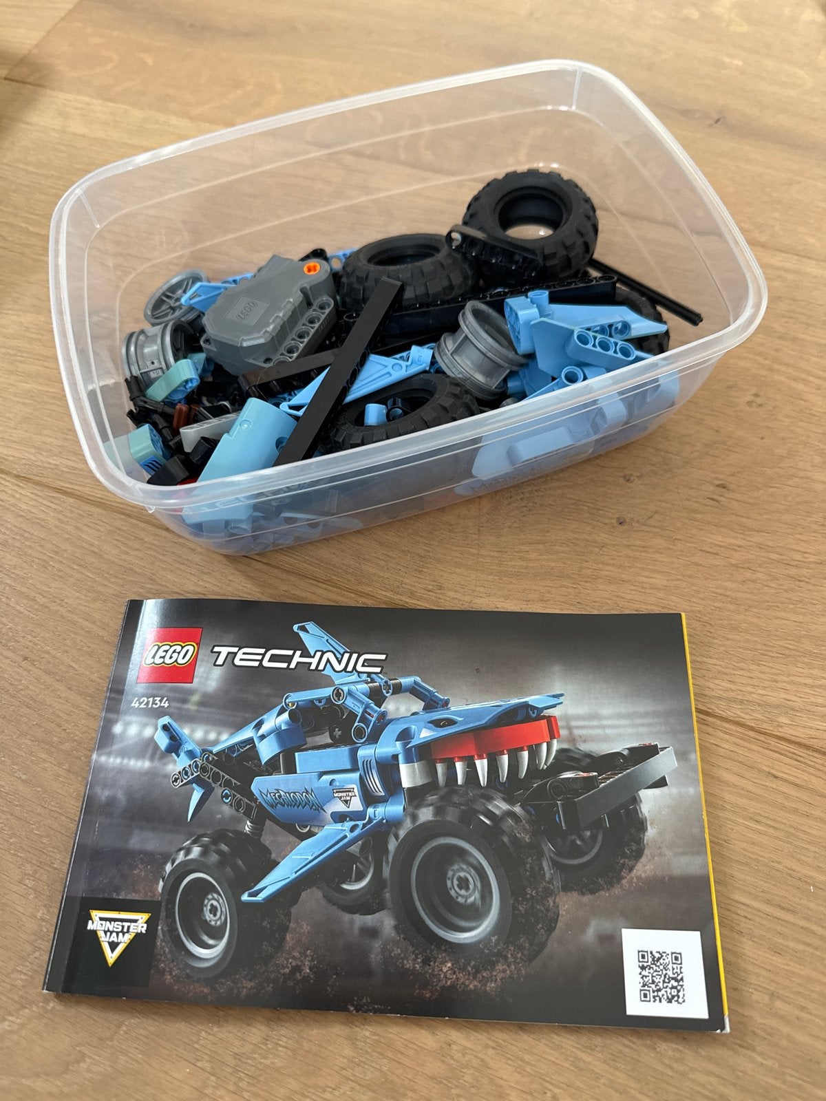 Lego Technic 42134 Monster Jam Megalodon compleet, Ophalen of Verzenden, Gebruikt