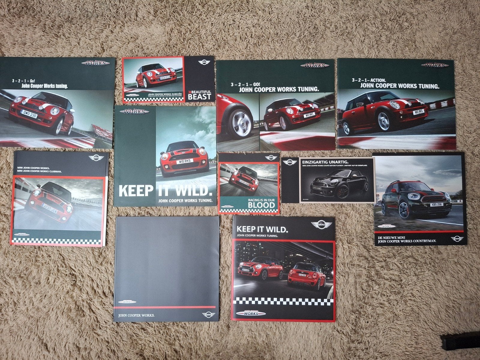 Lot autofolders New Mini John Cooper Works, Boeken, Verzenden, Gelezen, Overige merken