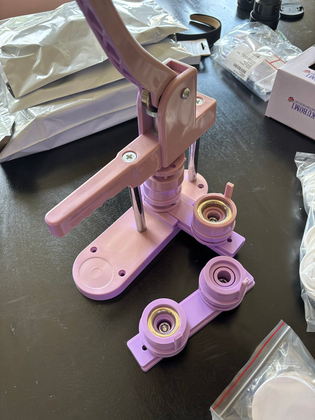 Button maker machine + 100en buttons, Overige thema's, Nieuw, Meerkleurig, Ophalen of Verzenden