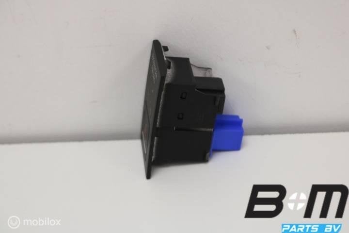Hazard light switch VW Golf 7 RHD 5G2919225, Gebruikt