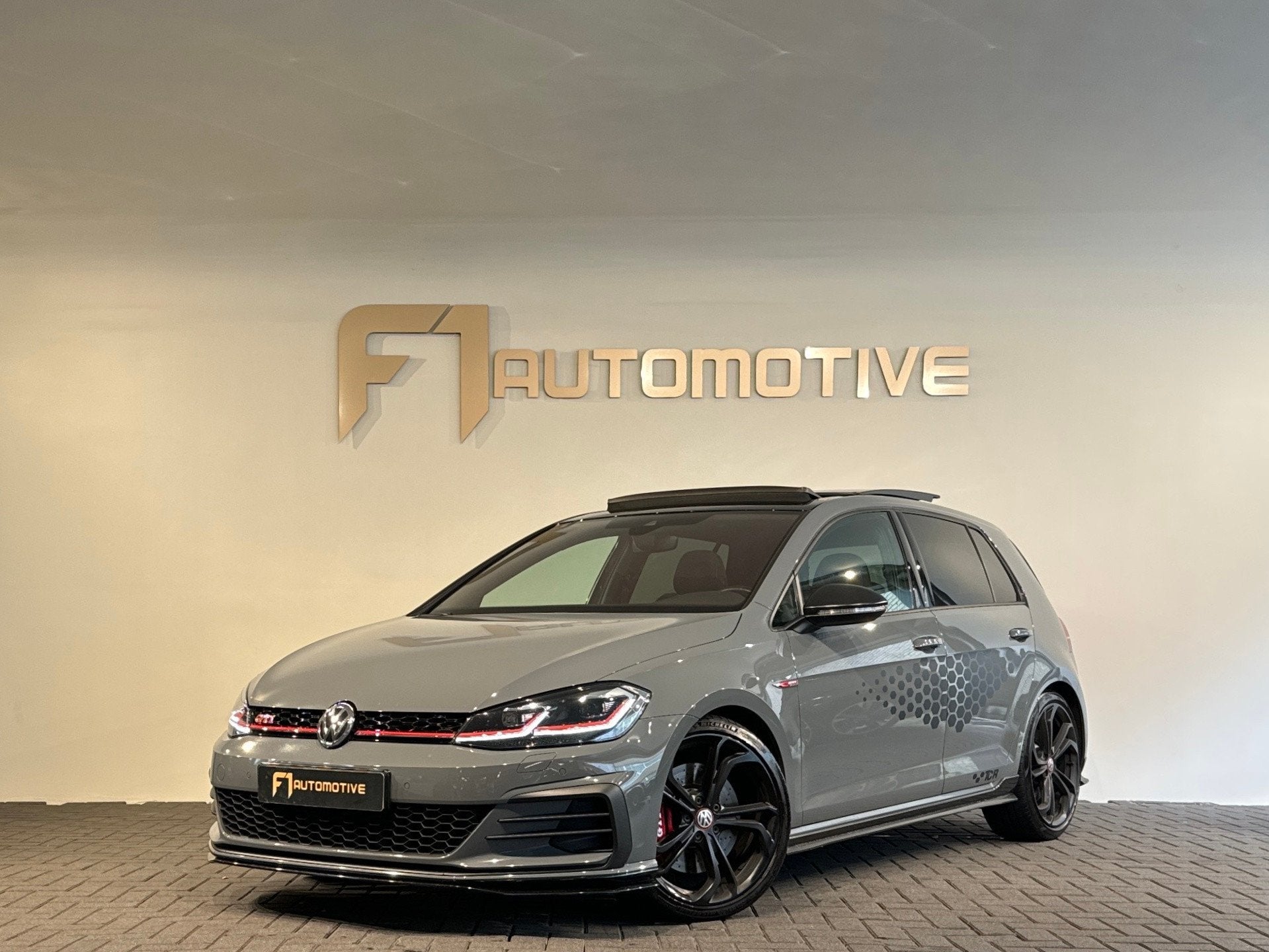 Volkswagen GOLF 2.0 TSI GTI TCR Pano|ACC|BlindSpot|Camera|La, 1330 kg, 15 km/l, Gebruikt, Euro 6