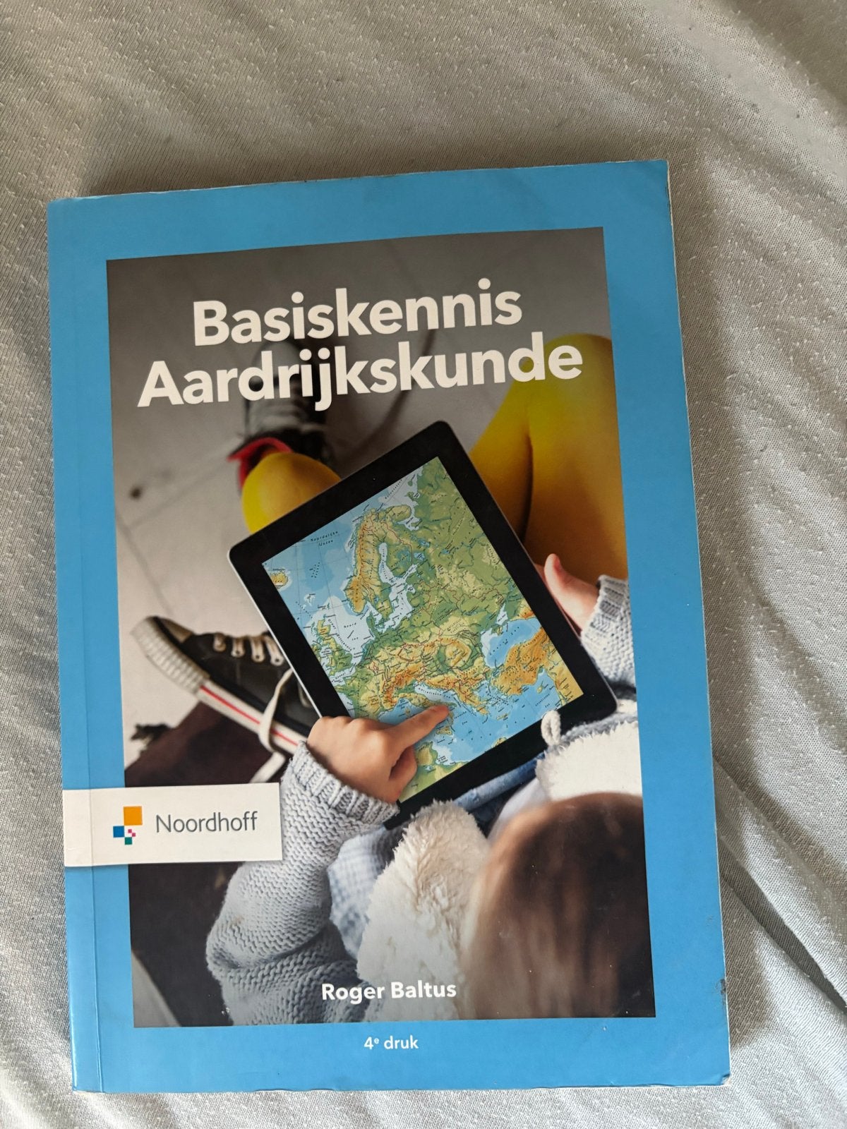 Basiskennis Aardrijkskunde Noordhoff - 4e druk, Boeken, Ophalen of Verzenden, Gelezen, Aardrijkskunde