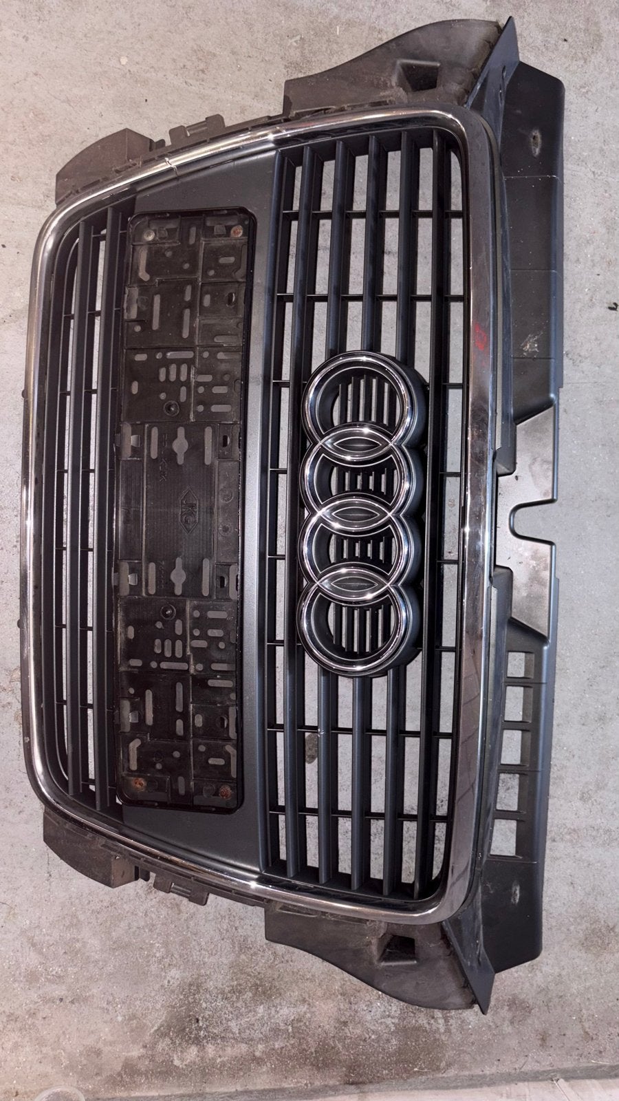 Audi A3 8P Grille - Gebruikt, Gebruikt, Voor, Bumper, Audi