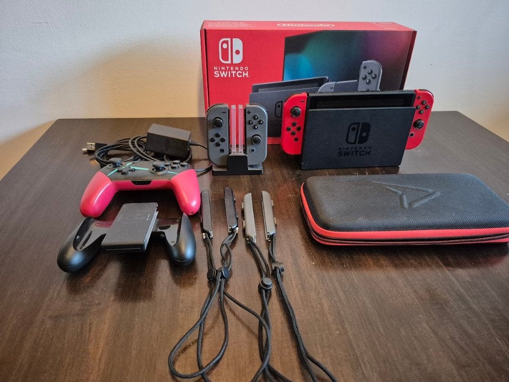 Nintendo switch + Accessoires, Ophalen of Verzenden, Gebruikt, Met 3 controllers of meer, Switch Original