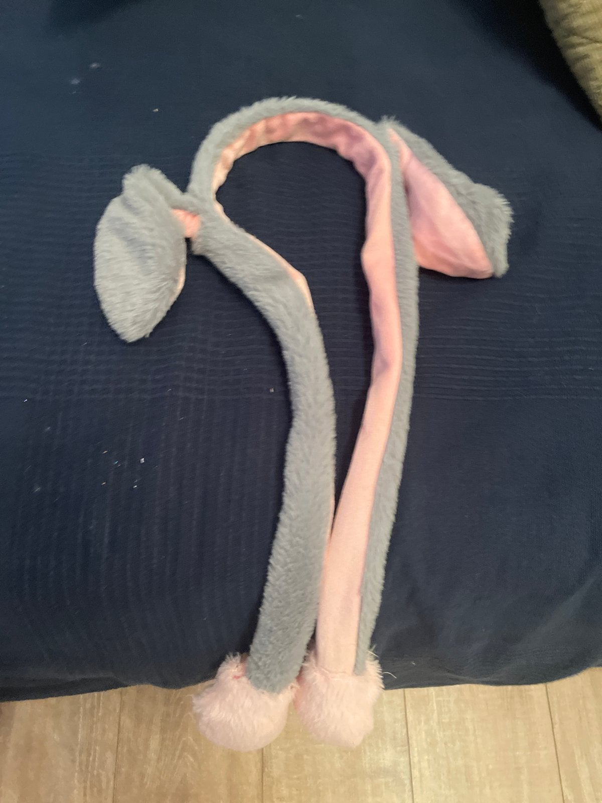 Leuke konijnenmuts met bewegende oren, Ophalen of Verzenden, Zo goed als nieuw, One size fits all, Hoed